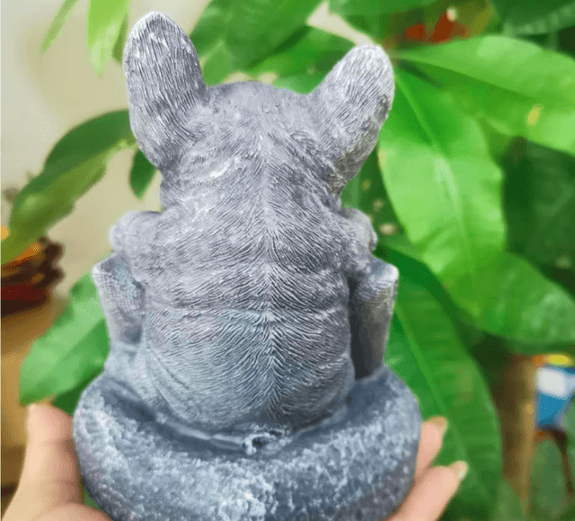 Tuinbeeld Bulldog met Welcome (15cm hoog)