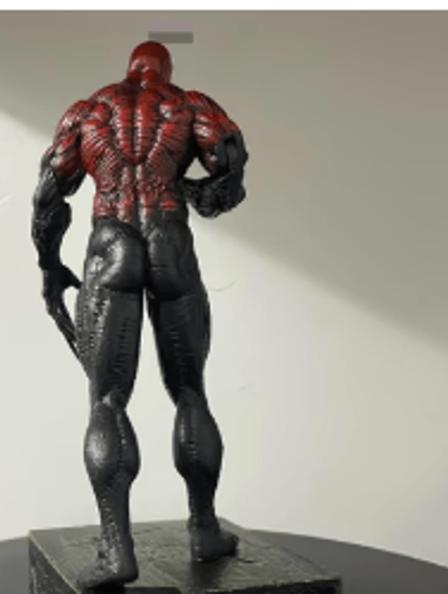Venom collectors figuur infected Spiderman (26cm)