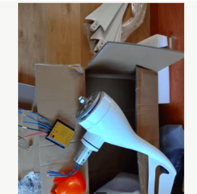 Windmolen / Wind generator 500 Watt met 5 bladen 12V