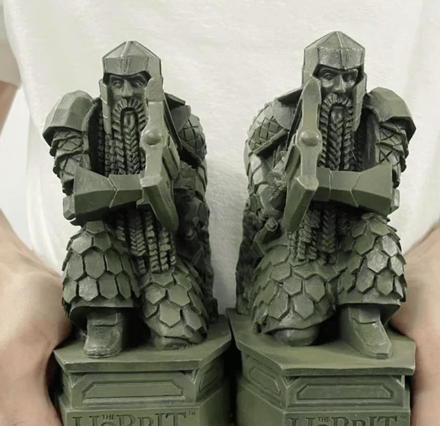 The Hobbit beeldjes Erebor Dwergen 2 stuks (25cm)