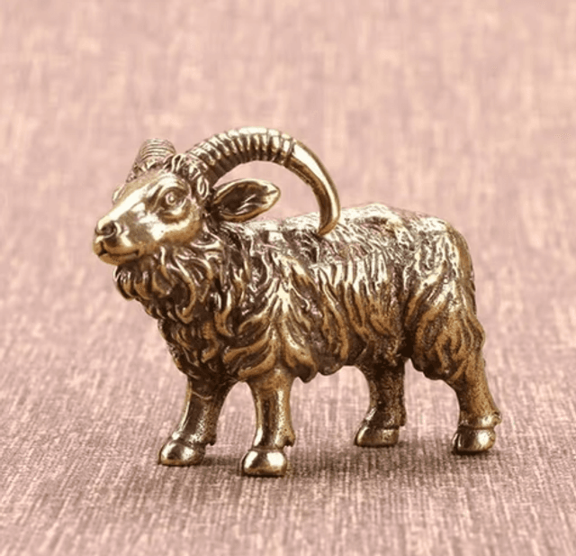 Prachtig massief bronzen beeldje van een Geit (6cm)